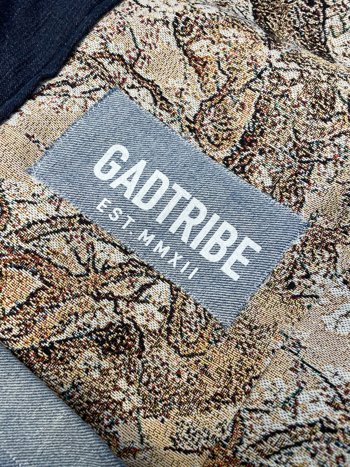 GDB nature tapestry shirt